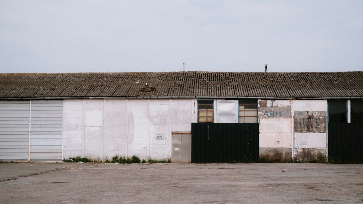 Comprehensive Guide to Garage Door Repair in Your Area: Ensuring Safety and Functionality