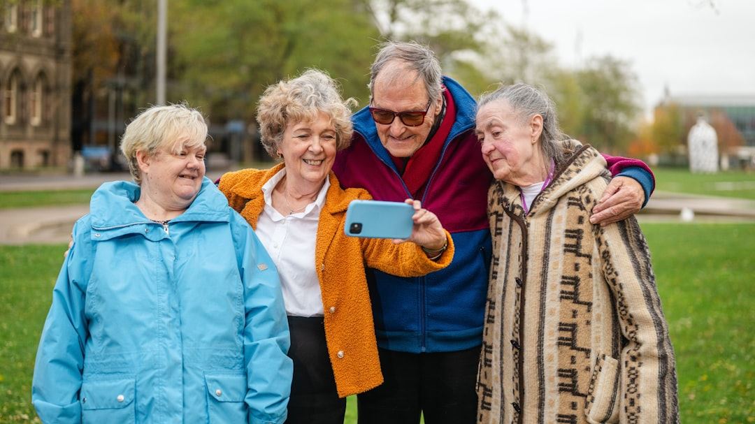 Empowering Seniors: Essential Smartphone Lessons to Enhance Digital Independence