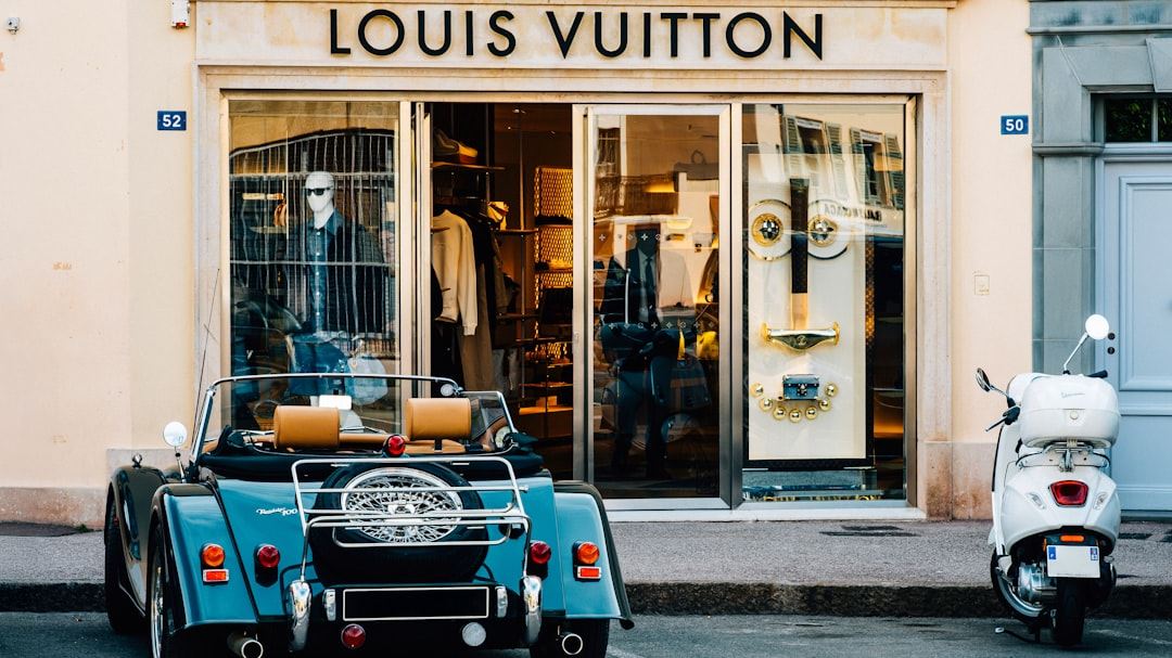 The Ultimate Guide to Inexpensive Luxury SUVs: Combining Affordability with Style and Performance