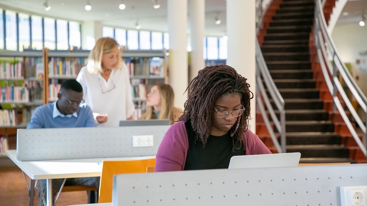 Navigating the Future: A Comprehensive Guide to 2-Year Online Colleges Programs in the United States