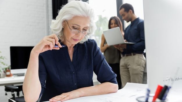 The Essential Guide to Senior Financial Advisors: Navigating Retirement with Confidence