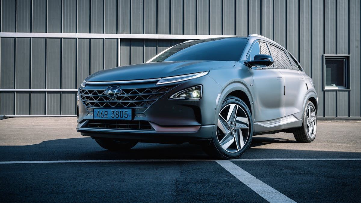 Unveiling the Hyundai Tucson Hybrid: A Comprehensive Guide to Innovation and Efficiency