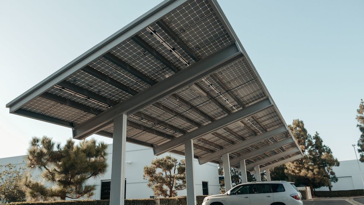 In-Depth Review of Sunrun Solar: A Comprehensive Guide for U.S. Homeowners
