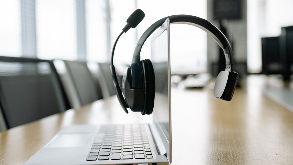The Ultimate Guide to Choosing the Best VoIP Phone System for Small Business in the United States