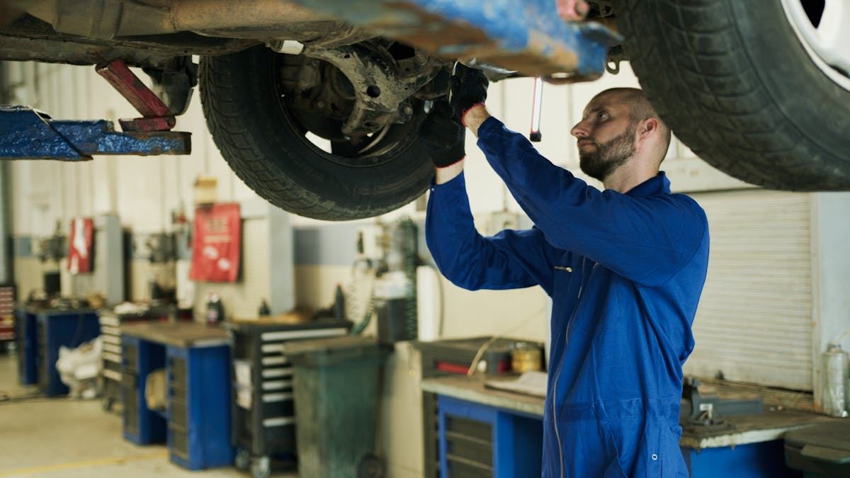 The Ultimate Guide to Professional Garage Door Services in the United States