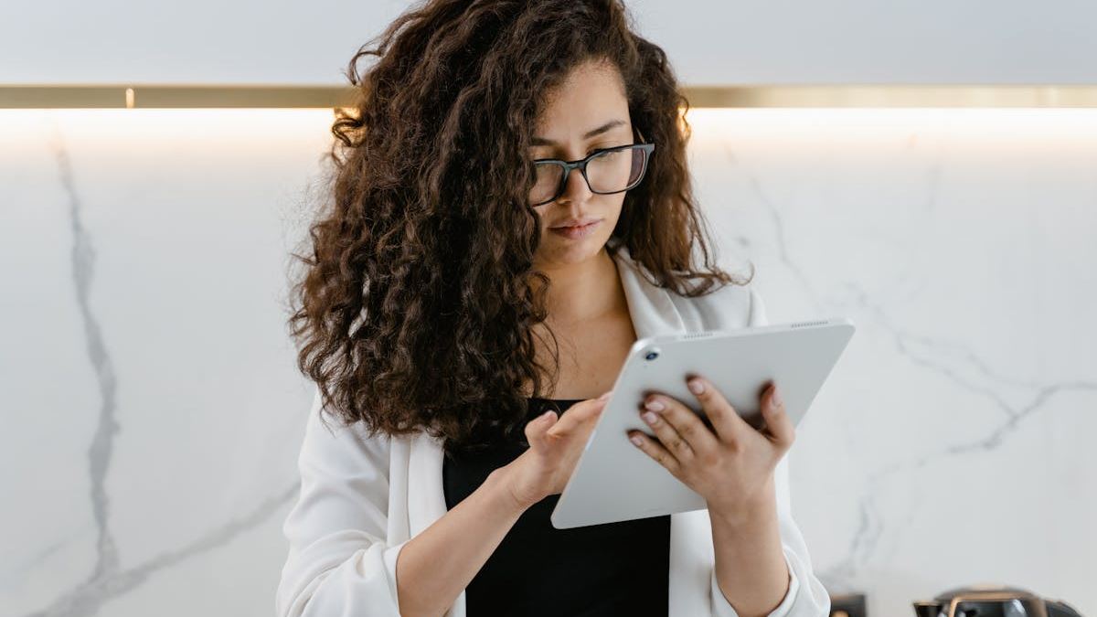 Unlocking Success: The Essential Guide for Professionals Pursuing Online Degree Programs