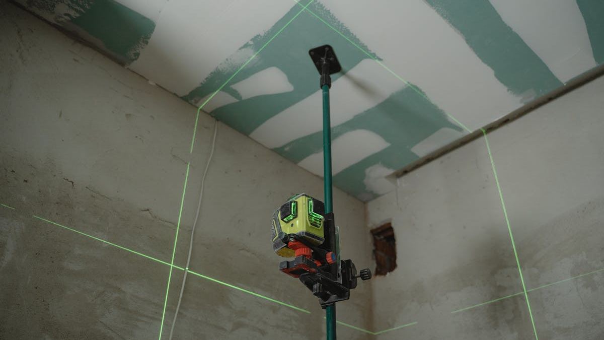 Transforming Your Space: The Essential Guide to Choosing a Home Repair Handyman in the United States