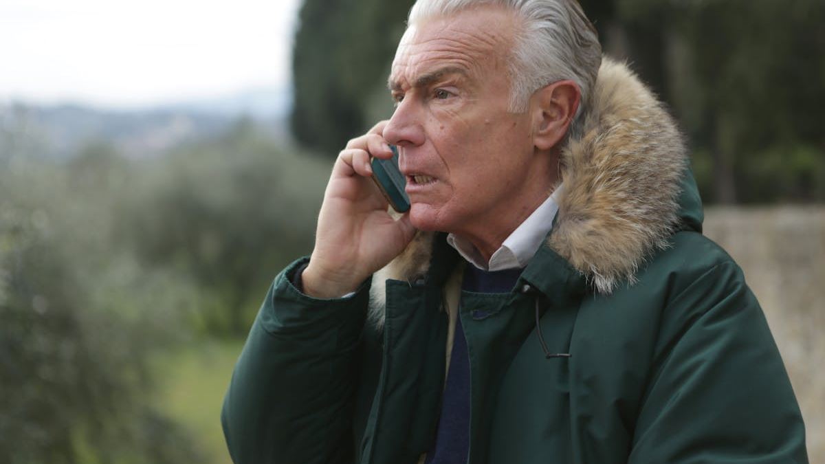 Who Has the Best Cell Phone Deals for Seniors in the United States? An Expert Guide