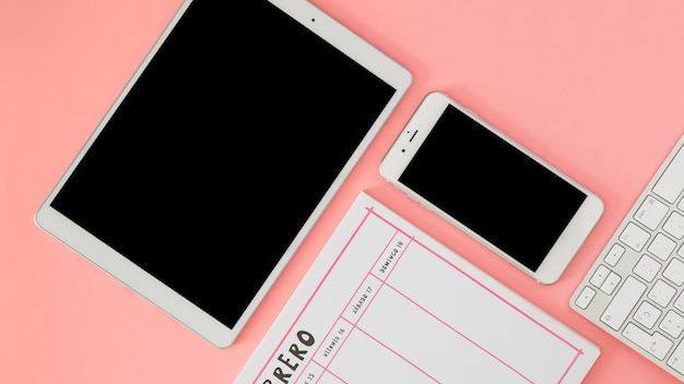 The Ultimate Guide to Choosing the Best Phone Plans in the United States: Factors, Options, and Expert Tips