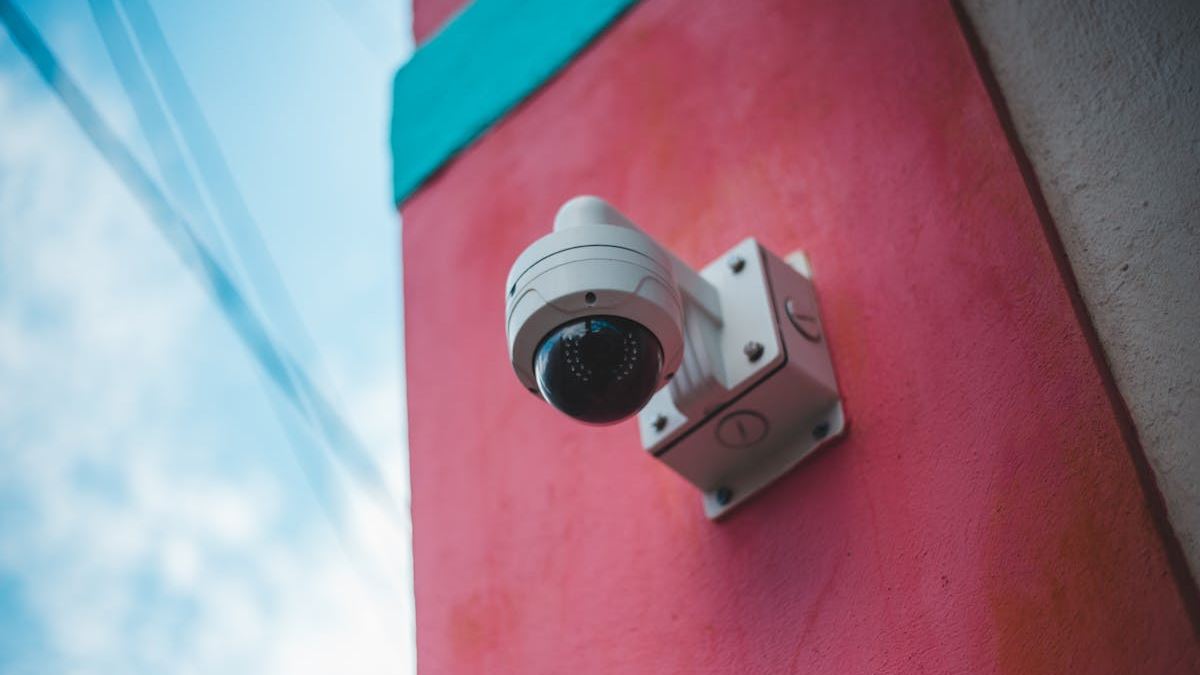 The Ultimate Guide to Choosing Wireless Indoor Outdoor Security Cameras on Amazon