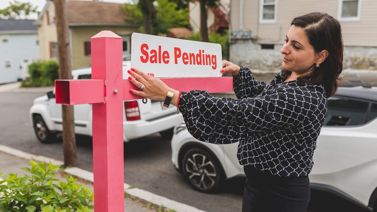 How to Select the Right Realtor to Sell Your Home: A Comprehensive Guide for Homeowners in the United States