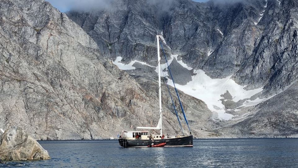 Discover the Magic: The Best Cruise Tours to See the Northern Lights from the United States