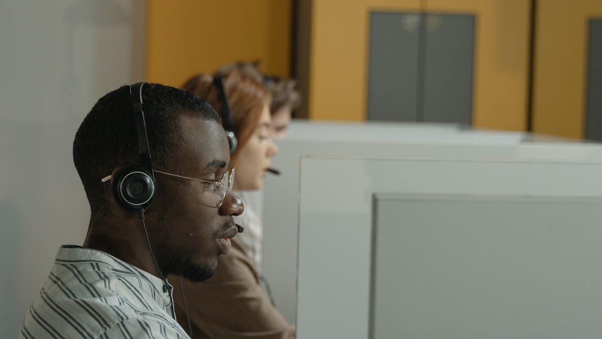 Choosing the Best Small Business Phone Service Providers: An In-Depth Guide