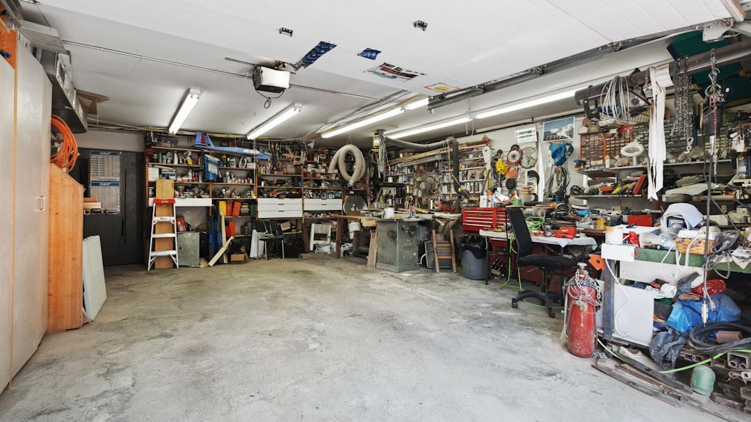 Choosing the Best Garage Door Repair Shops in the United States: A Comprehensive Guide
