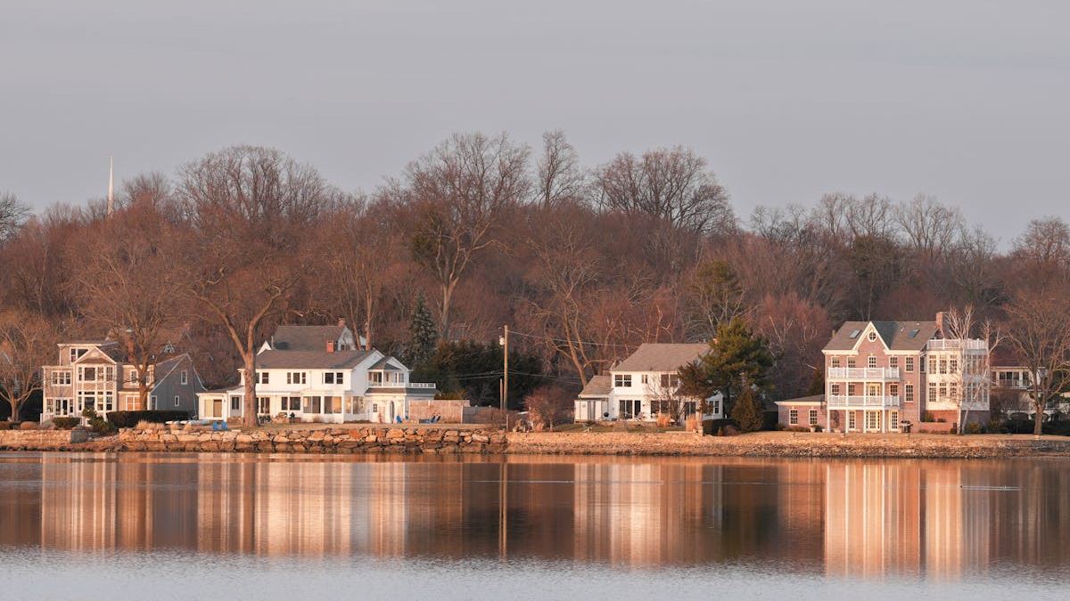Unveiling the Dynamics of Luxury Homes Sale in the United States: A Comprehensive Guide for Buyers and Sellers