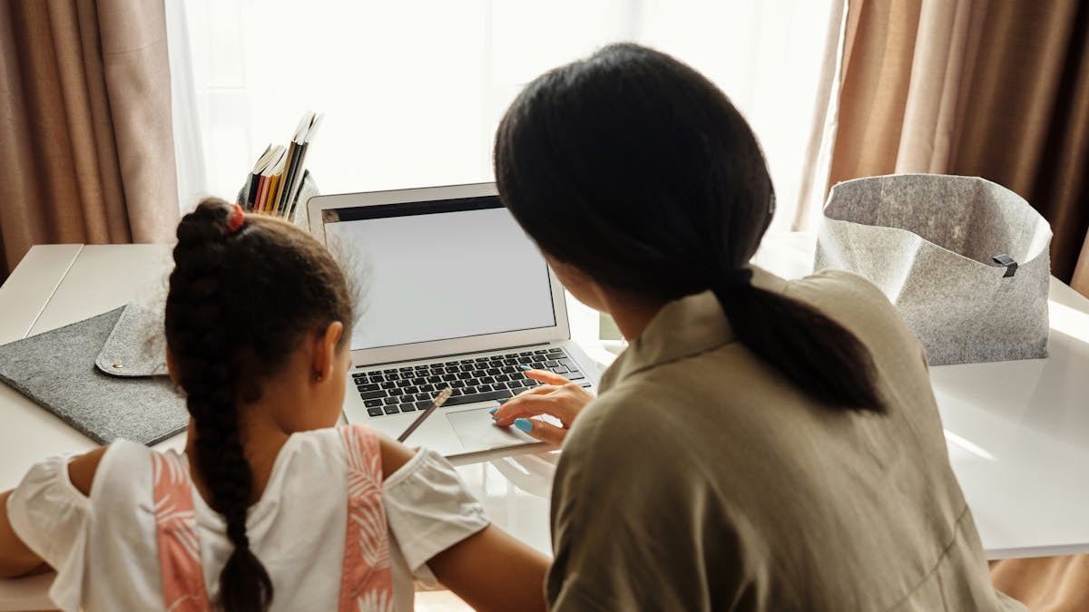 Discovering the Best Online Schools Near You: A Comprehensive Guide for Parents and Students