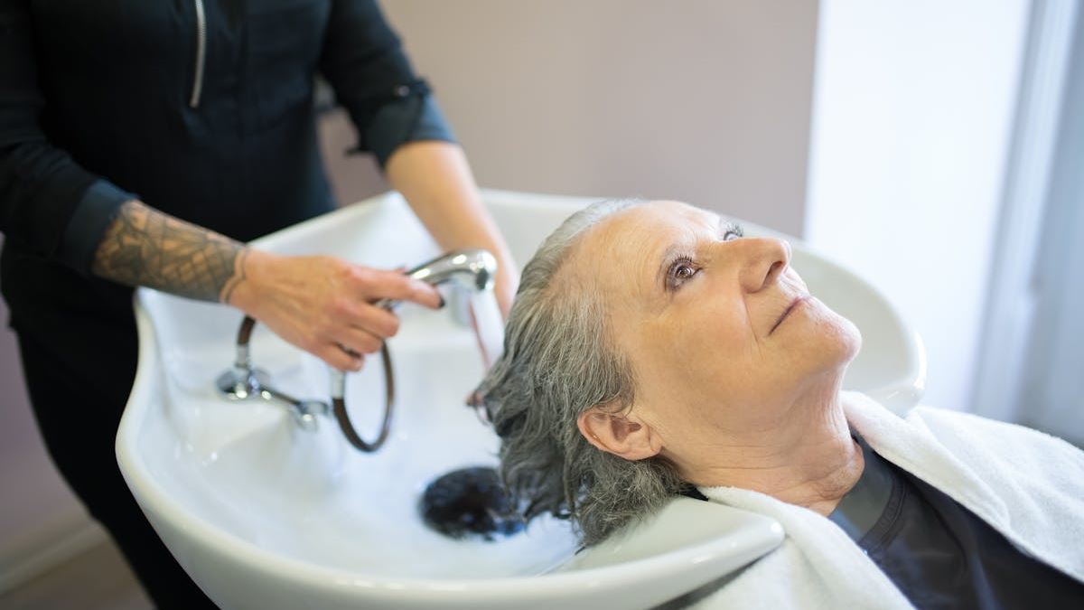 The Ultimate Guide to Choosing the Best Shampoo for Thin Hair Regrowth