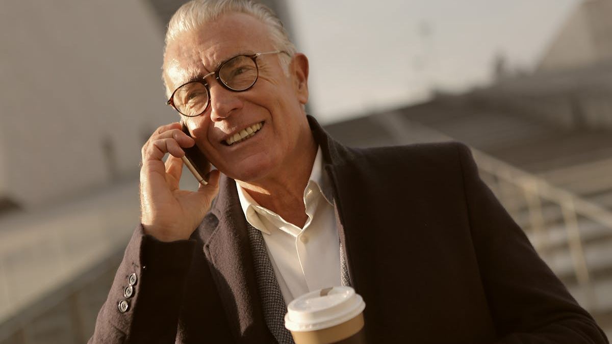 The Ultimate Guide to Finding the Cheapest Senior Cell Phone Plans in the United States