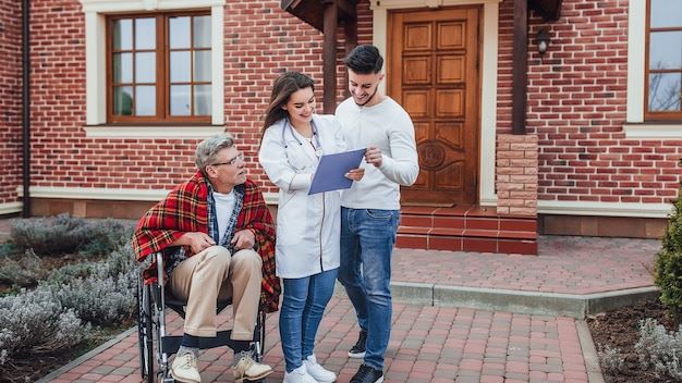 Discover the Top Assisted Living Facilities in Your Area