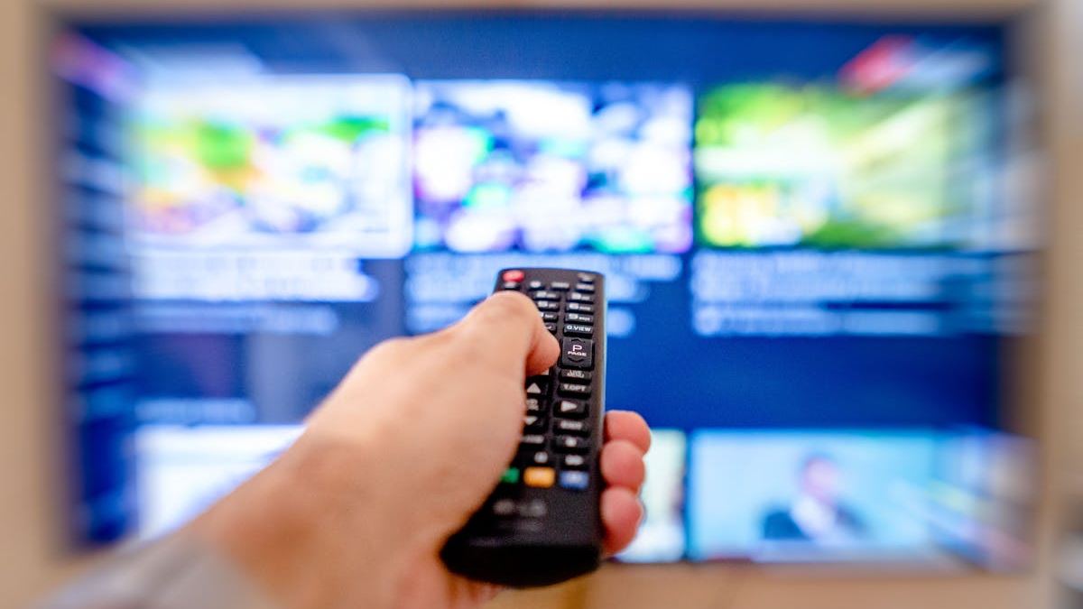 The Complete Guide to Low Cost TV Streaming in the United States: Save Money and Maximize Your Viewing Experience