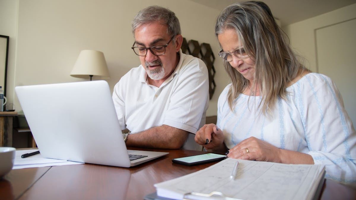 Choosing the Best Cell Phones Plan for Seniors in the United States: A Comprehensive Guide
