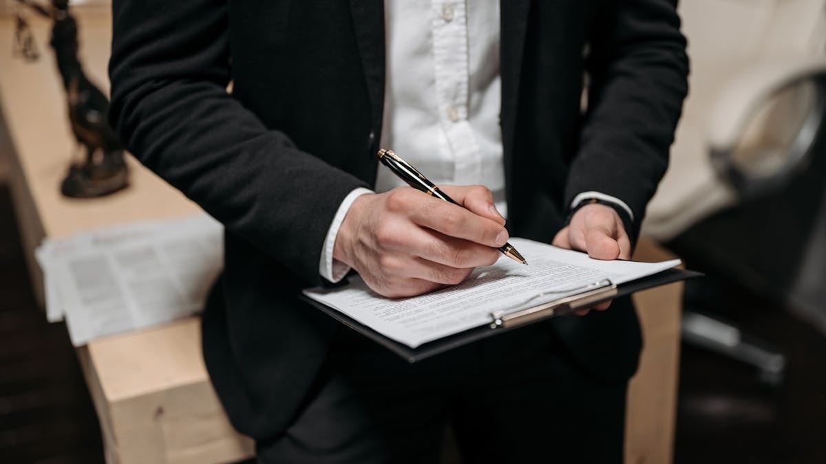 Choosing the Right Personal Injury Attorney: A Comprehensive Guide for Accident Victims in the U.S.