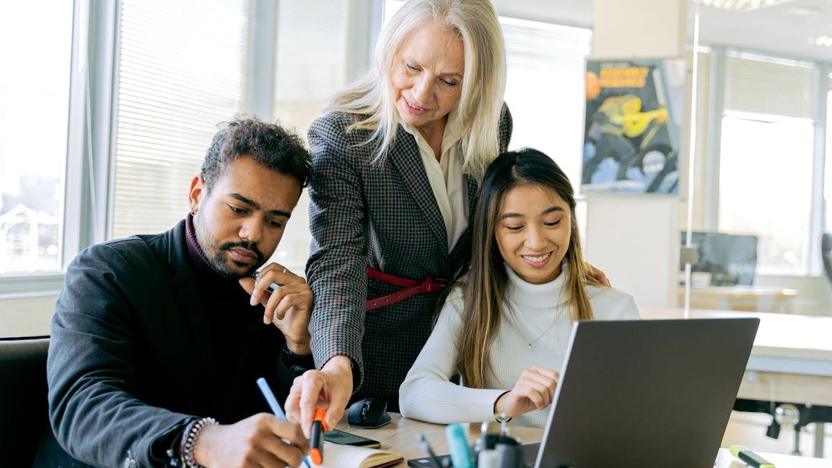Empowering Future Leaders: The Comprehensive Guide to Leadership Management Programs in the United States