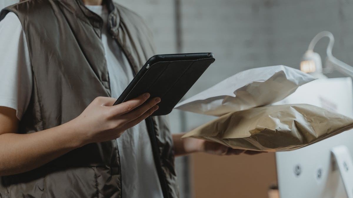 Discover Ecommerce Order Management Tools That Save Time