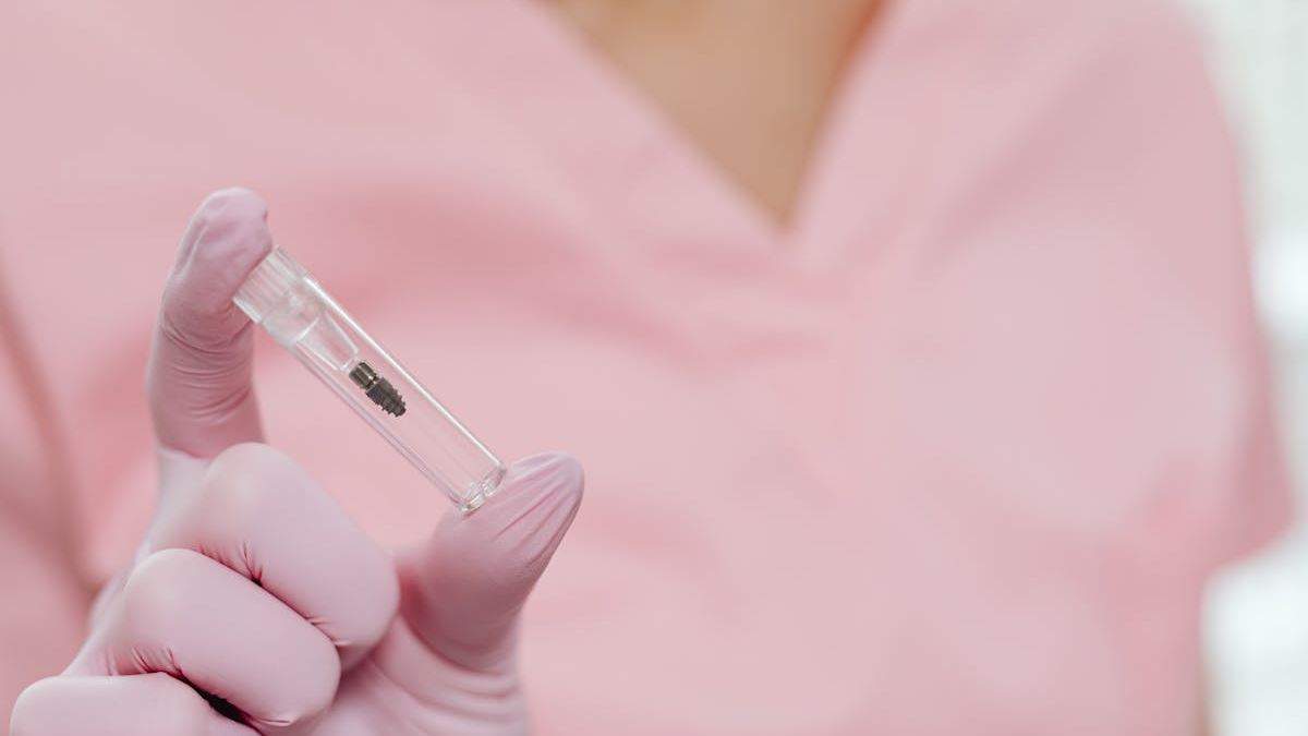 Finding Care: Who Does Dental Implants Near Me and What to Expect