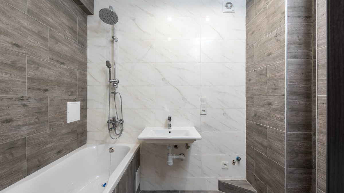 Transforming Small Bathrooms: The Ultimate Guide to Walk-In Shower Remodels