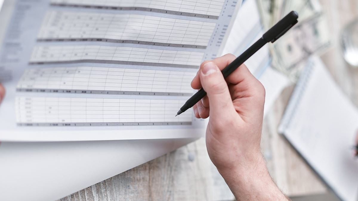 Mastering Your Financial Future: An Expert Guide to Using an Investment Planner in the United States