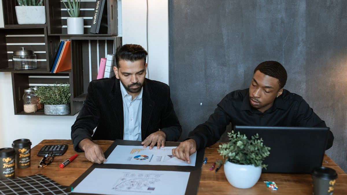 Harnessing the Power of Online HR Software for Small Businesses: A Comprehensive Guide