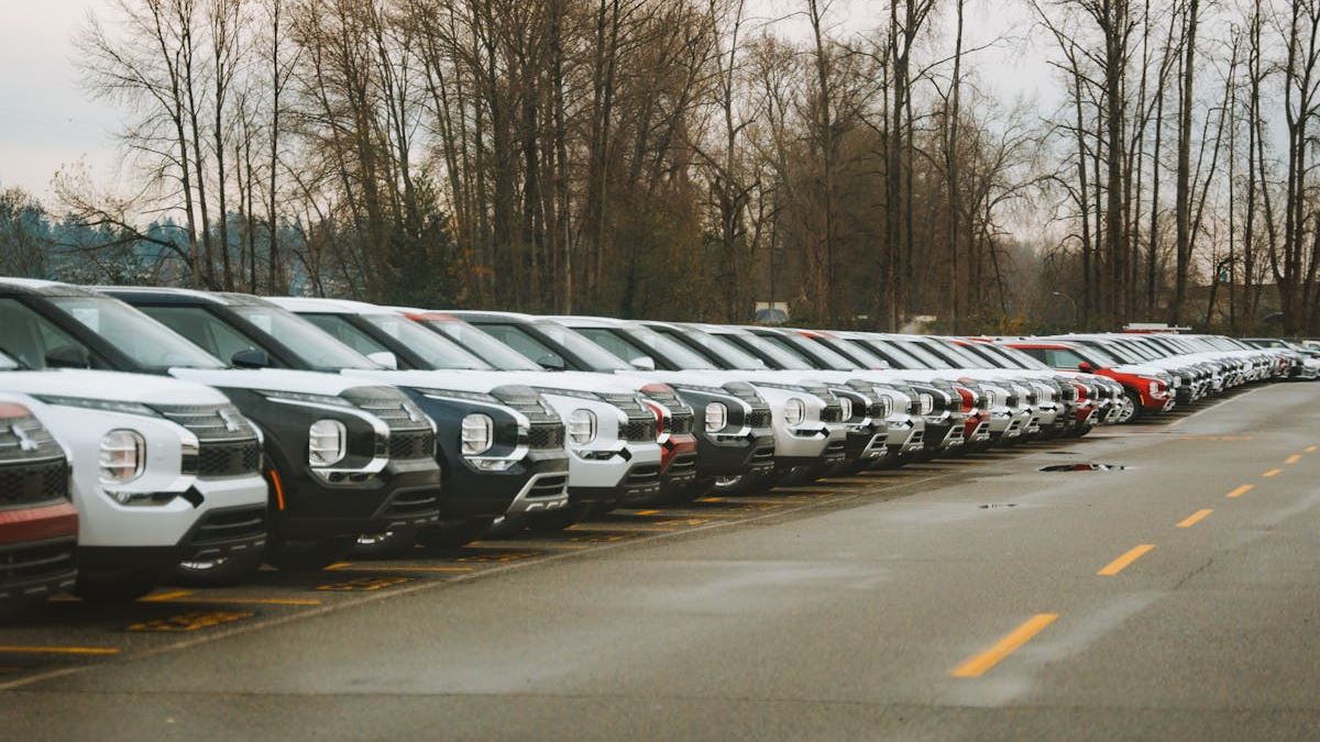 The Ultimate Guide to the Best SUVs with 3 Rows for Families in the United States