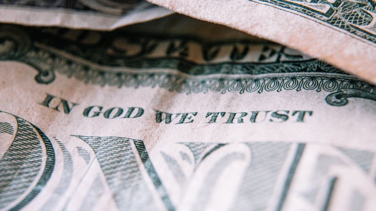 A comprehensive guide to consolidating student loans with bad credit in the United States