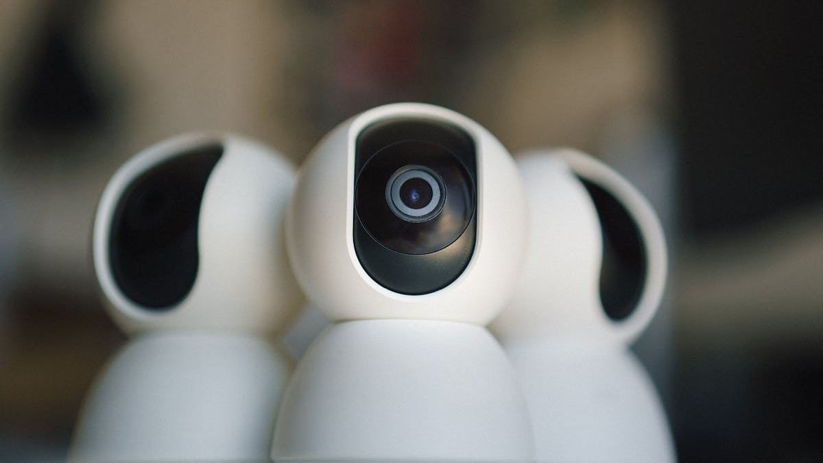 The Ultimate Guide to Choosing a Low Cost Security Camera for Your Home in the United States