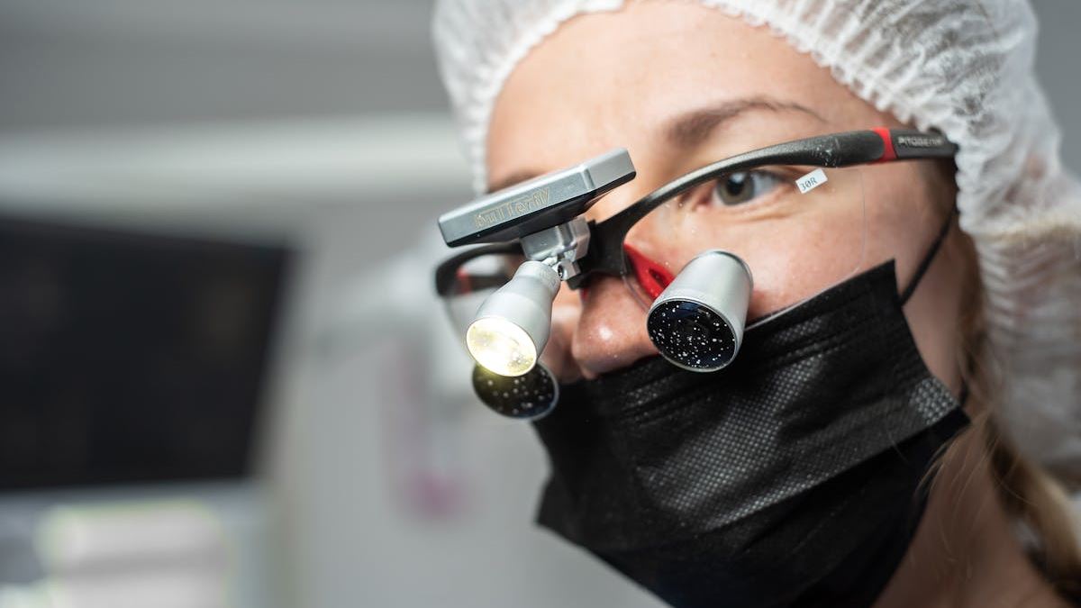 Ensuring Laser Eye Surgery Safety: A Comprehensive Guide for Patients in the United States