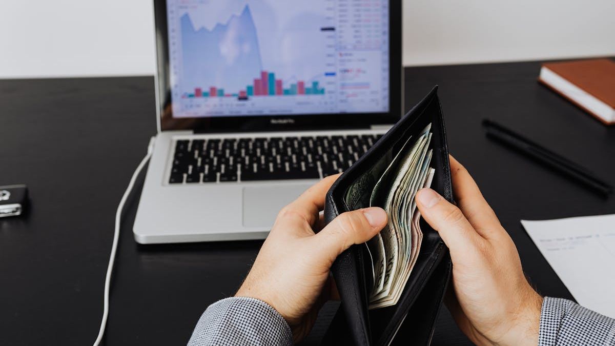 Choosing the Right Data Analysis Software: A Comprehensive Guide for Business Leaders