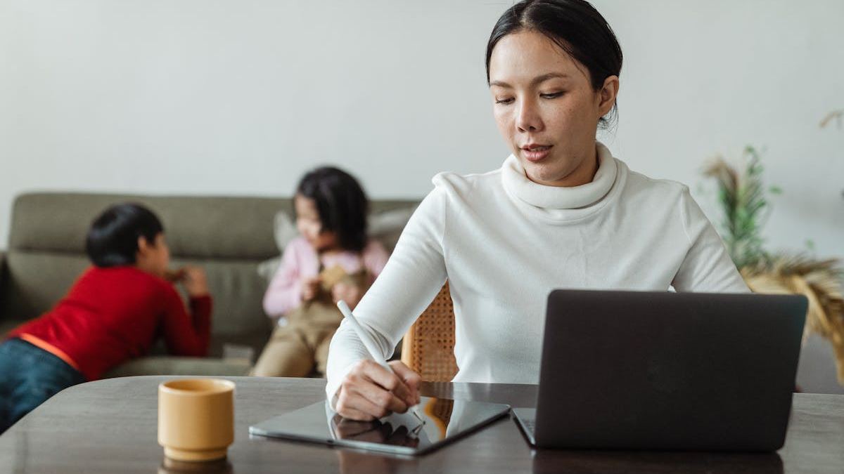 The Ultimate Guide to the Best Cell Phone Plan Family NN4 in the United States: Finding the Perfect Fit for Your Family