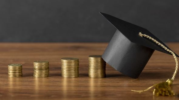 Understanding Student Loan Refinance Rates in the United States: A Complete Guide for Borrowers