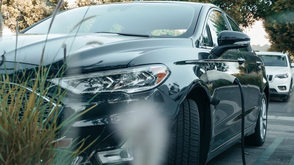 The Ultimate Guide to Fuel Efficient Cars: Saving Money and the Environment