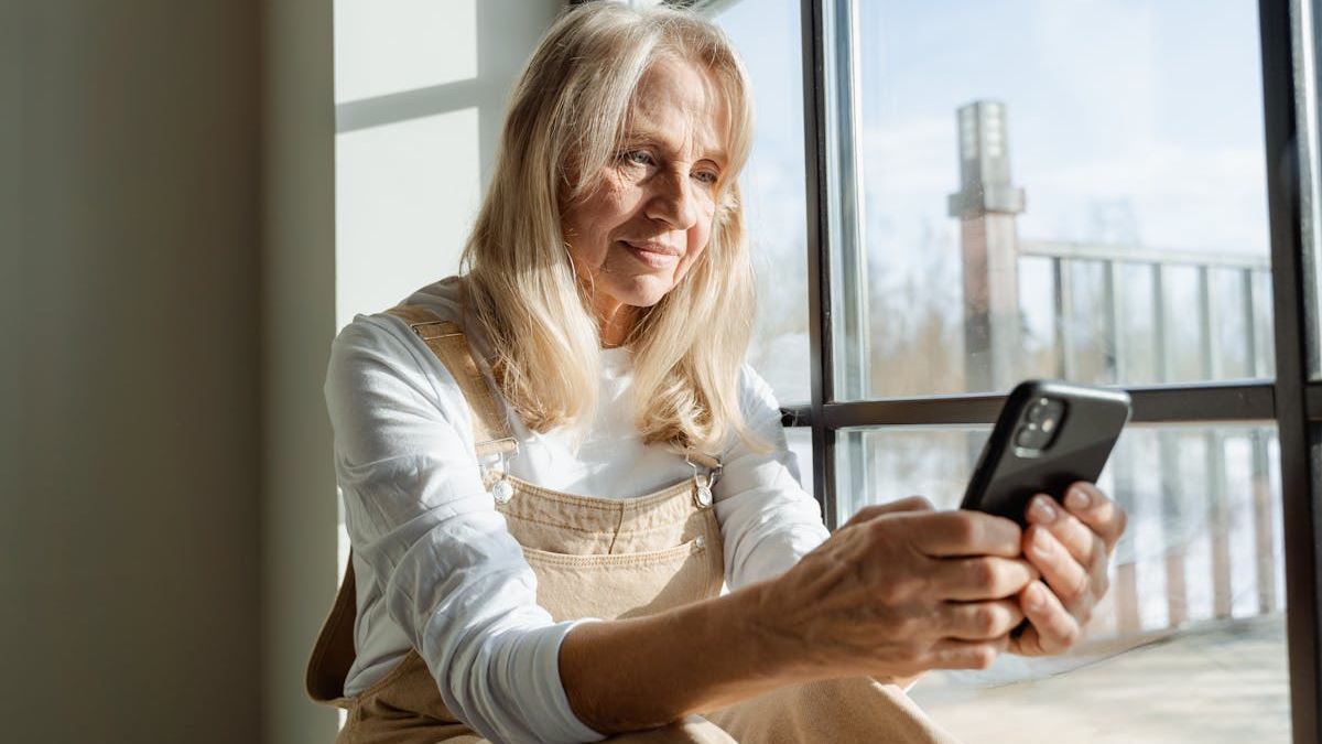 Complete Guide to T-Mobile Plans for NN2 Lines for Seniors: Stay Connected with Confidence