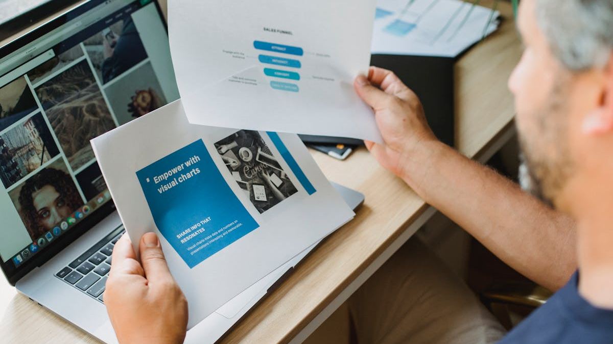 Harnessing the Power of Data Analytics Platforms for Online Businesses in the United States