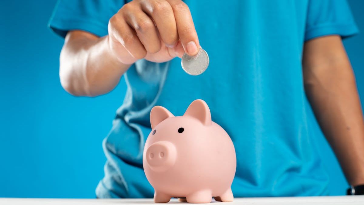 Maximizing Your Wealth with High Interest Savings Accounts: A Comprehensive Guide for U.S. Consumers